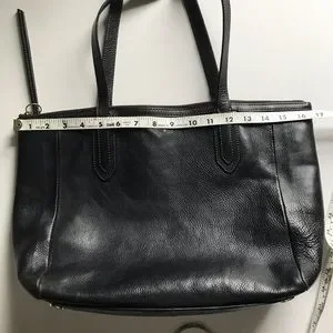 Fossil Bags Fossil Black Leather Tote With Top Zip Poshmark